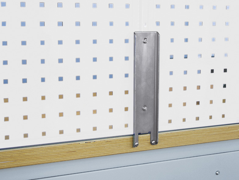 08030048 - Bench panel support bracket